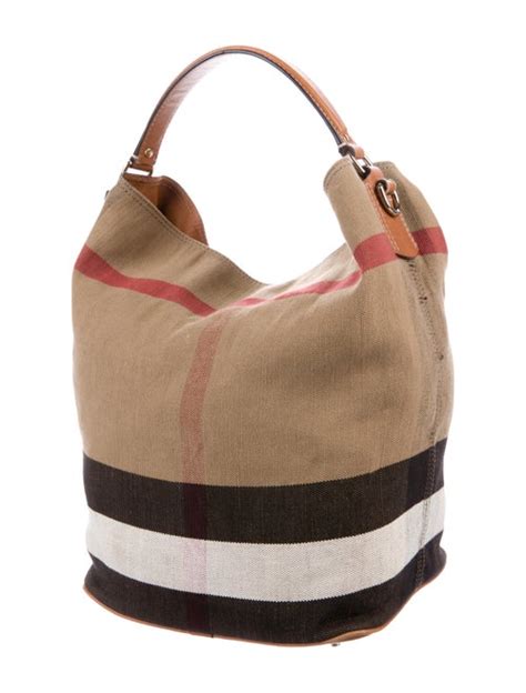 women's burberry ashby navy bucket bag